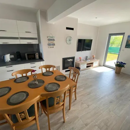 Semesterbostad Dino Trzęsacz