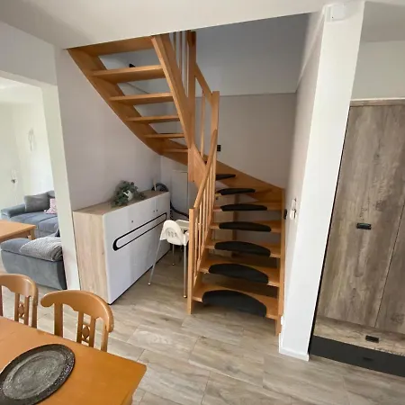 Semesterbostad Dino *