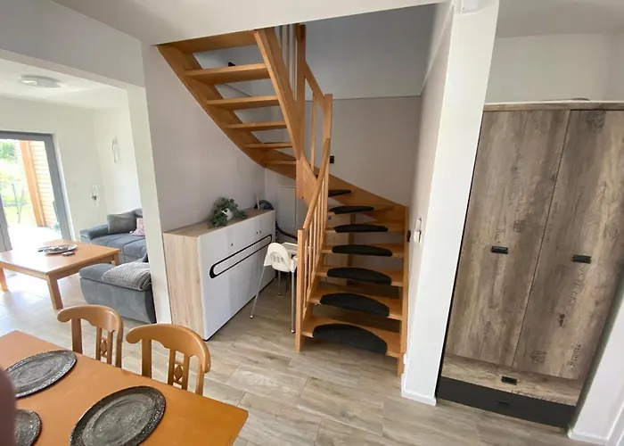 Semesterbostad Dino *